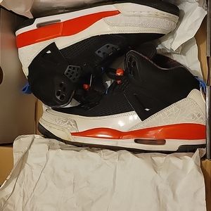 Jordan Spizike Mike Mars